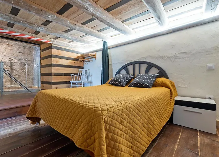 Hauzify I Novavila Centre Rooms