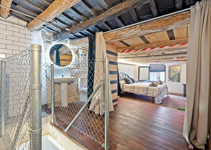Hauzify I Novavila Centre Rooms